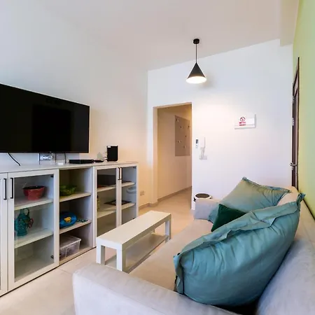Apartment Stylish, Comfortable 2br With Wifi & Prvt Balcony By 360 Estates *