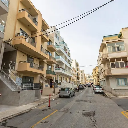 Apartment Stylish, Comfortable 2br With Wifi & Prvt Balcony By 360 Estates *